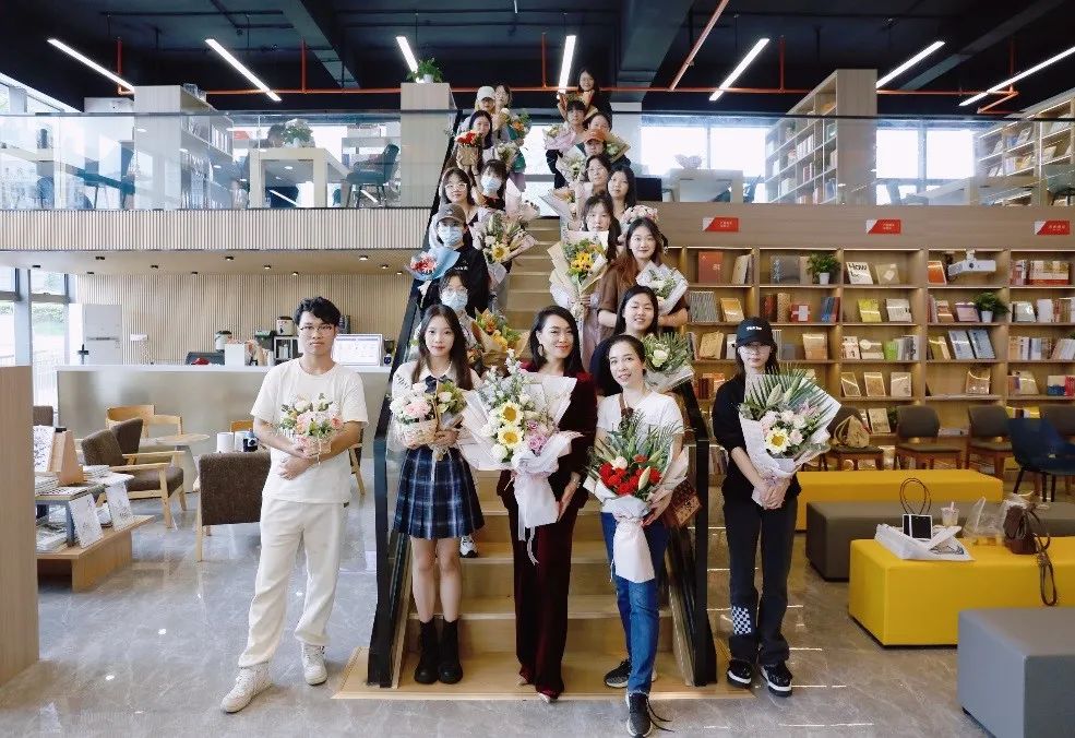 0b4c322f9bb946cbb734c75733902df2.jpg 0b4c322f9bb946cbb734c75733902df2.jpg